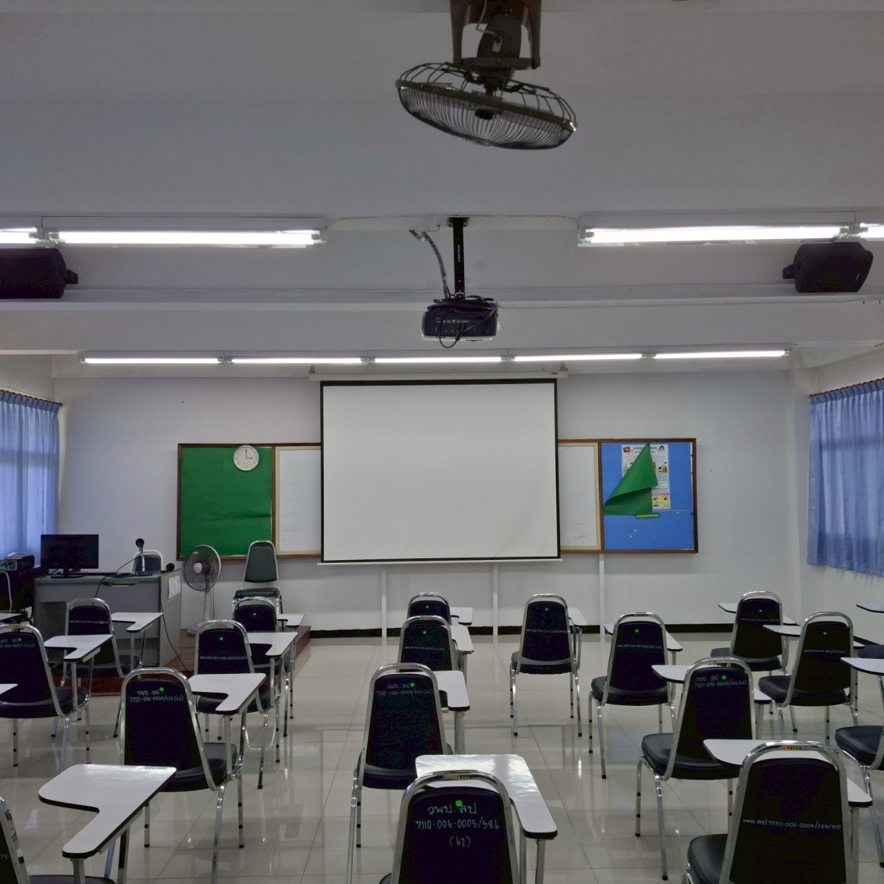 ห้องเรียน 1202 (ลป)